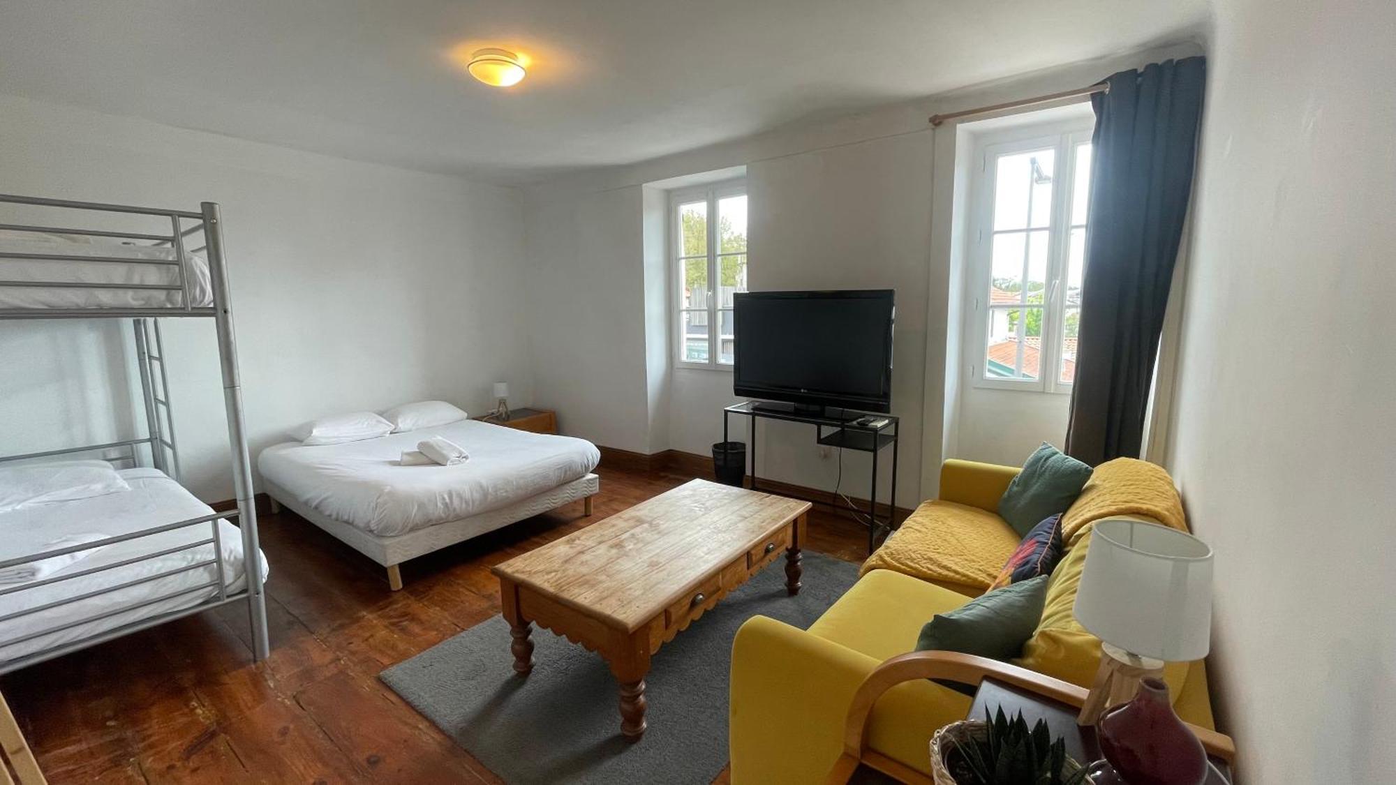 Hostel Le Doolies - Holiday Biarritz