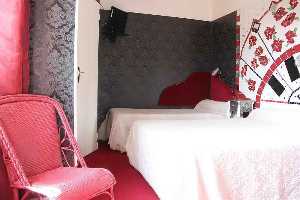 De La Milady Hotel
