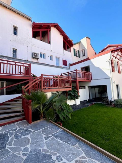 Aparthotel Kemaris *