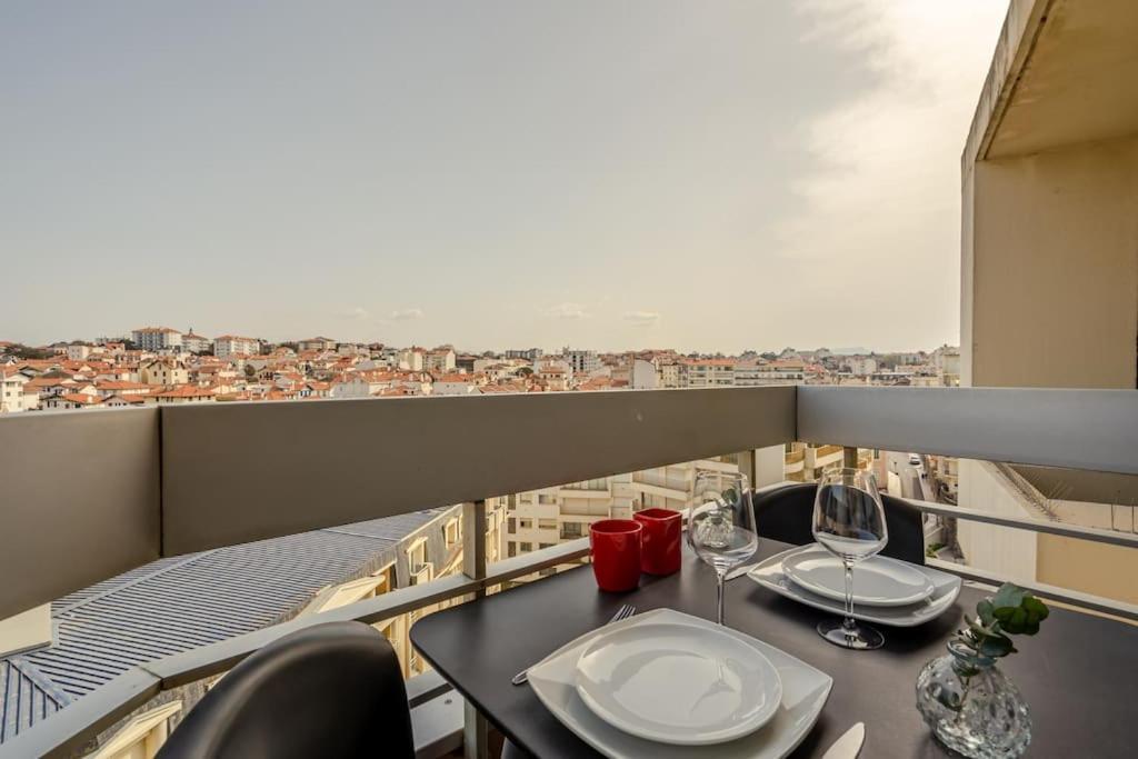 Apartment Grande - Avec Balcon - Victoria Surf