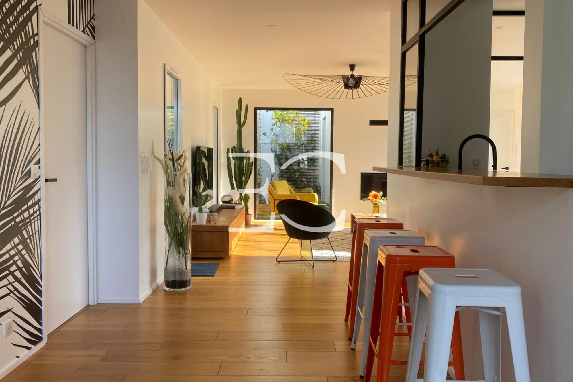 Easy Cles- Center 3 Bedrooms Ac *