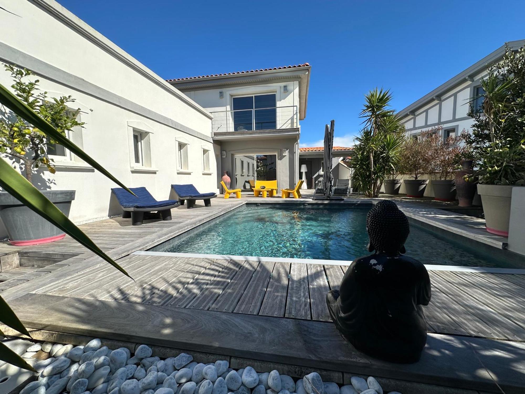 Villa Belle Villa, Piscine Chauffee A 250m Des Plages Biarritz