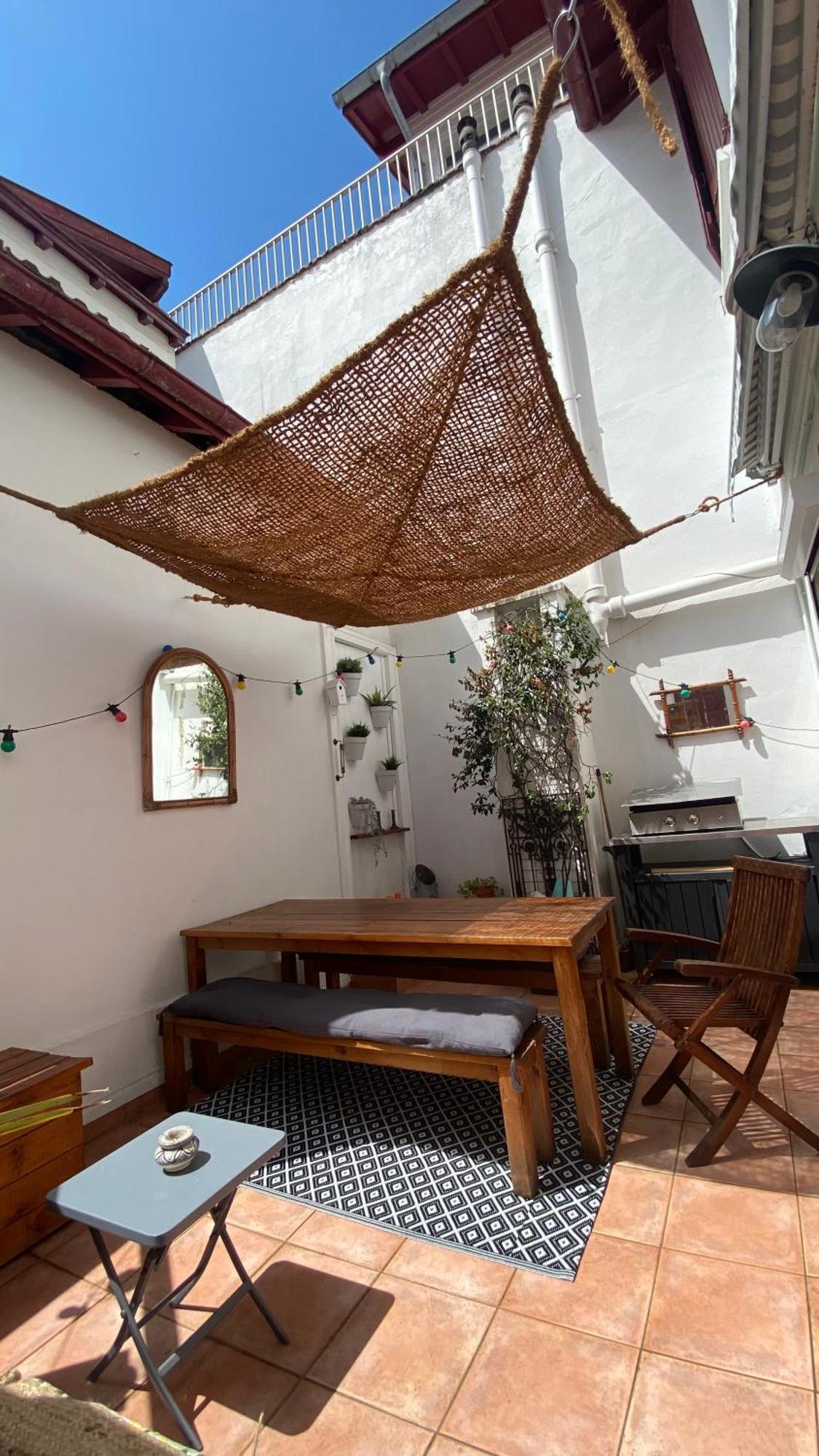 T3 Avec Patio Grande Apartment Biarritz