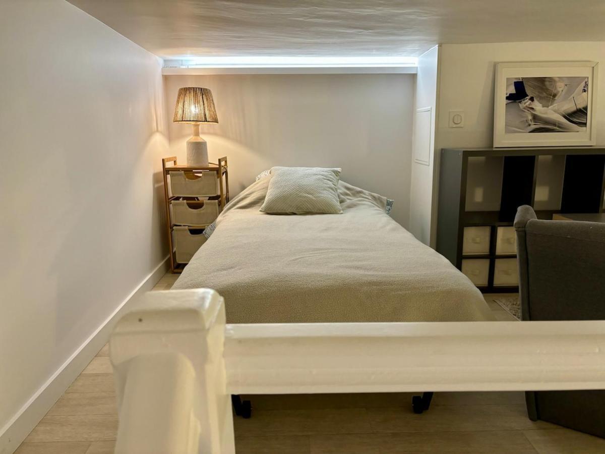 3 Personnes Avec Terrasse 50 M De La Grande Surf Apartment *