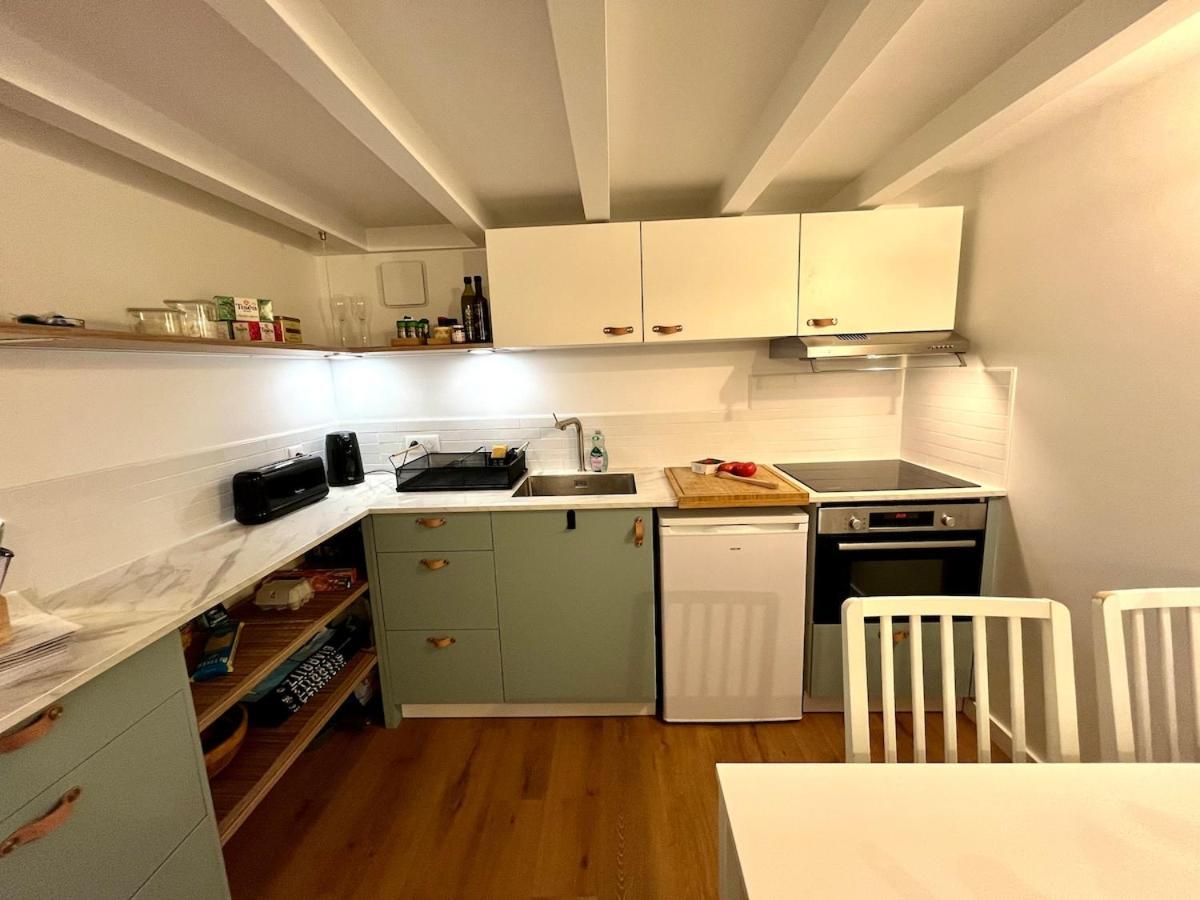 3 Personnes Avec Terrasse 50 M De La Grande Surf Apartment Biarritz