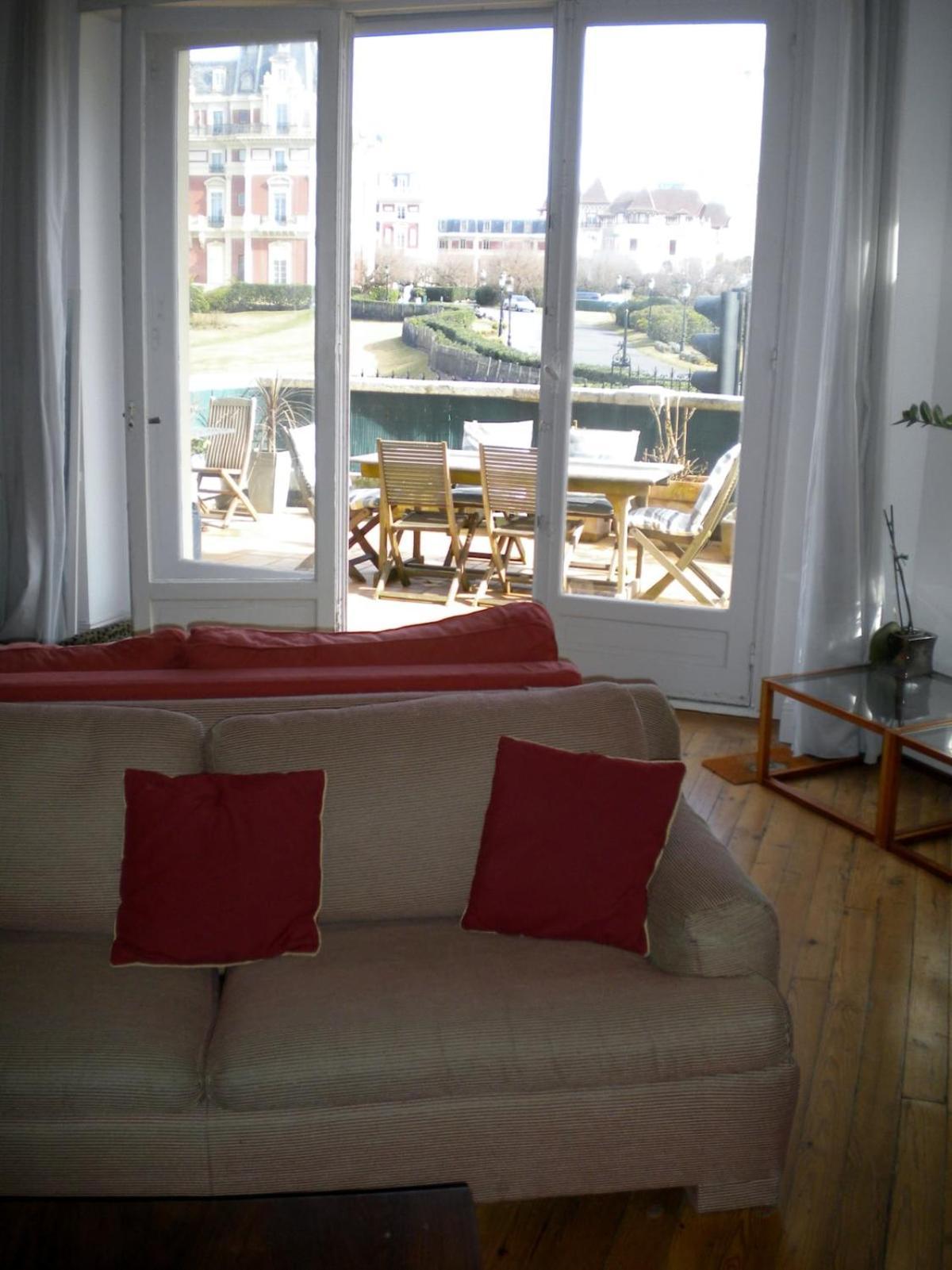Centre - Vue & Grand Palais Apartment