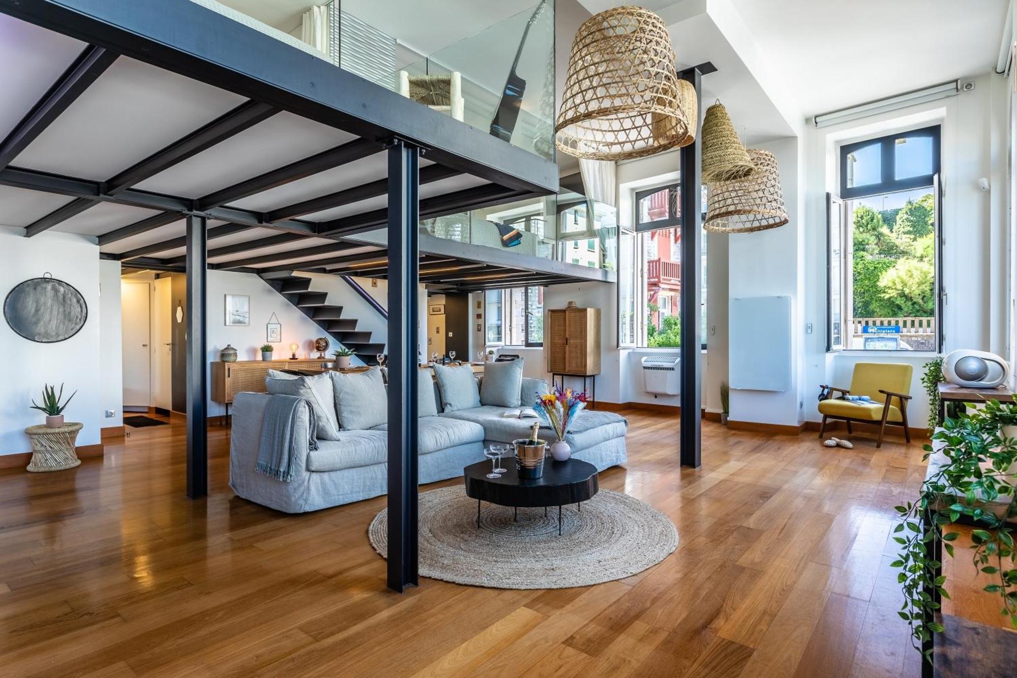 Easy Clés- Lovely Loft in front of the Port Vieux beach - Parking * Biarriz