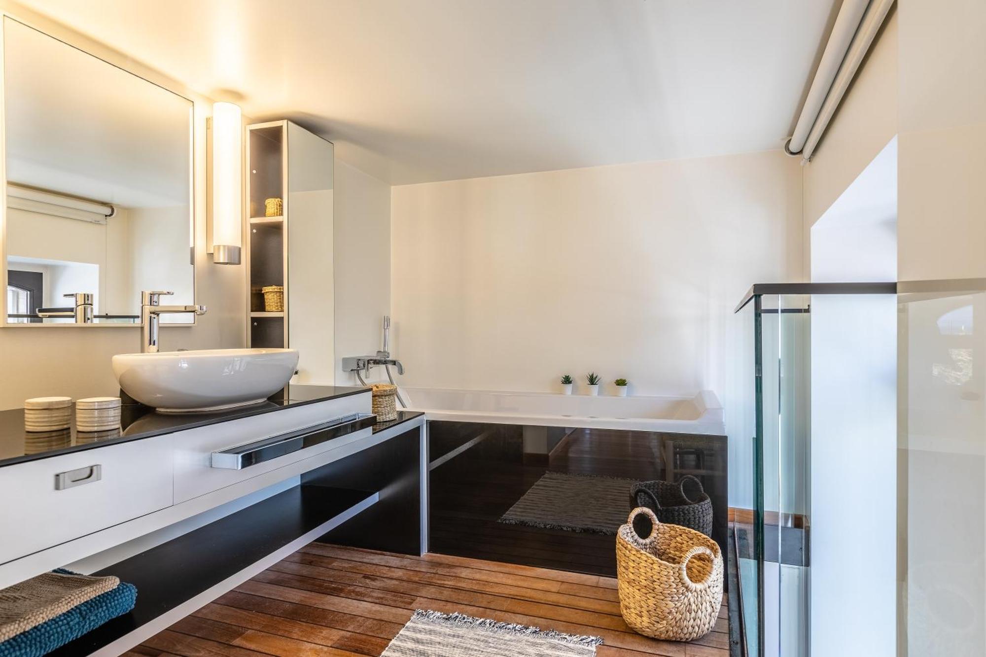 Easy Clés- Lovely Loft in front of the Port Vieux beach - Parking Apartamento Biarriz