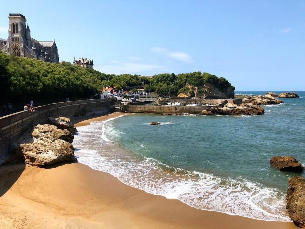 Apartment Biarritz-face Mer-appt T3-plages-piscine-tennis *