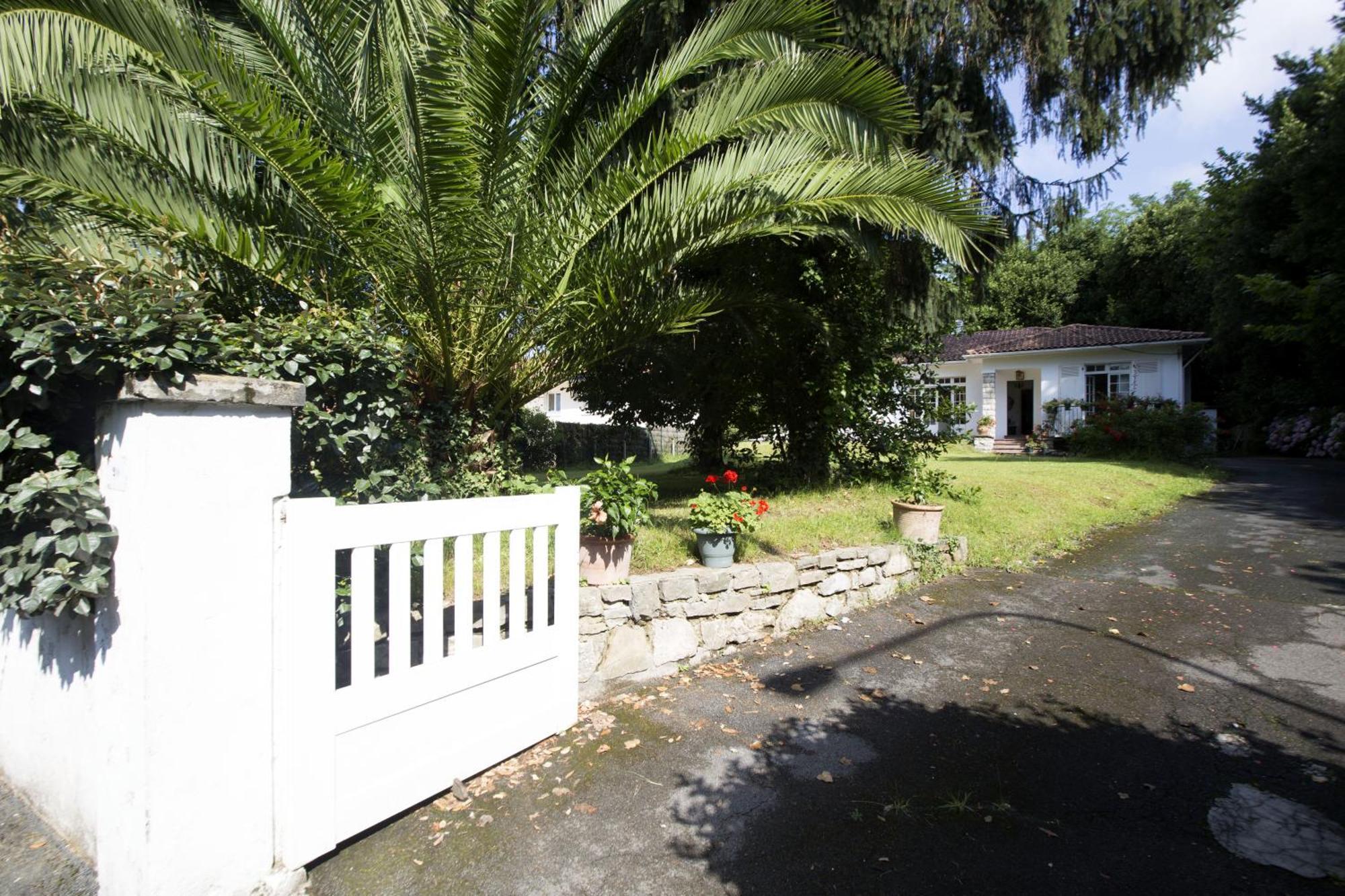 Maison Dans Un Ecrin De Verdure Biarritz