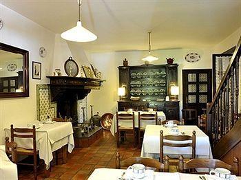 D'hotes Iguzkian Acomodação com café da manhã  2*