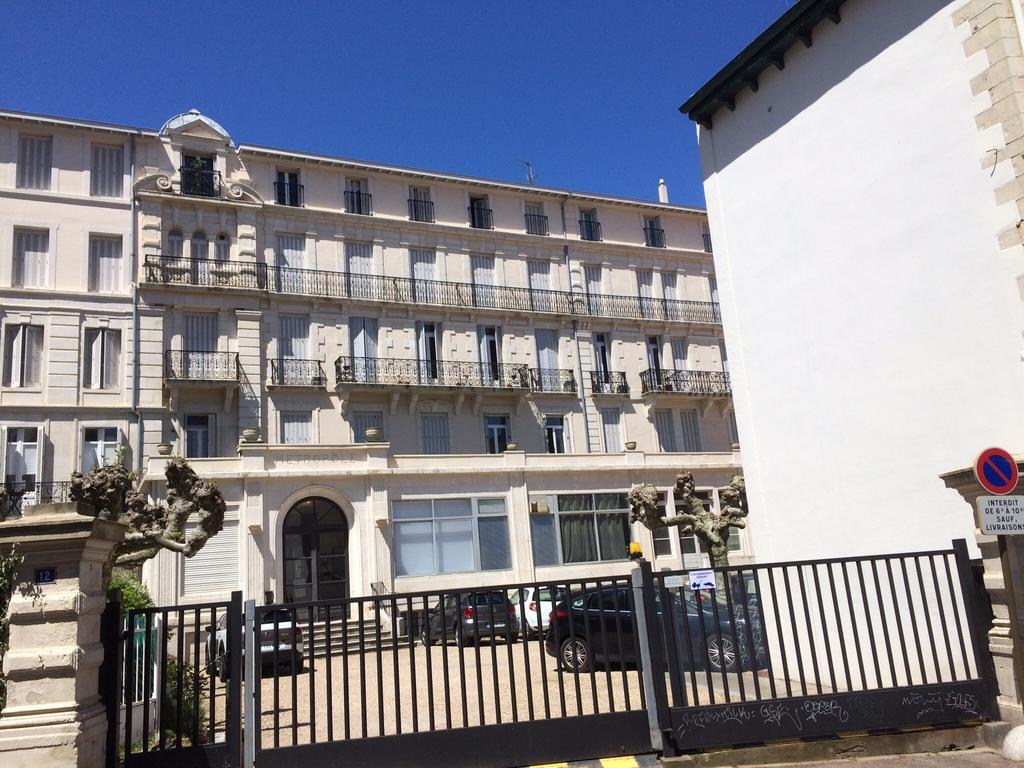 Studio Au Metropole Apartment *