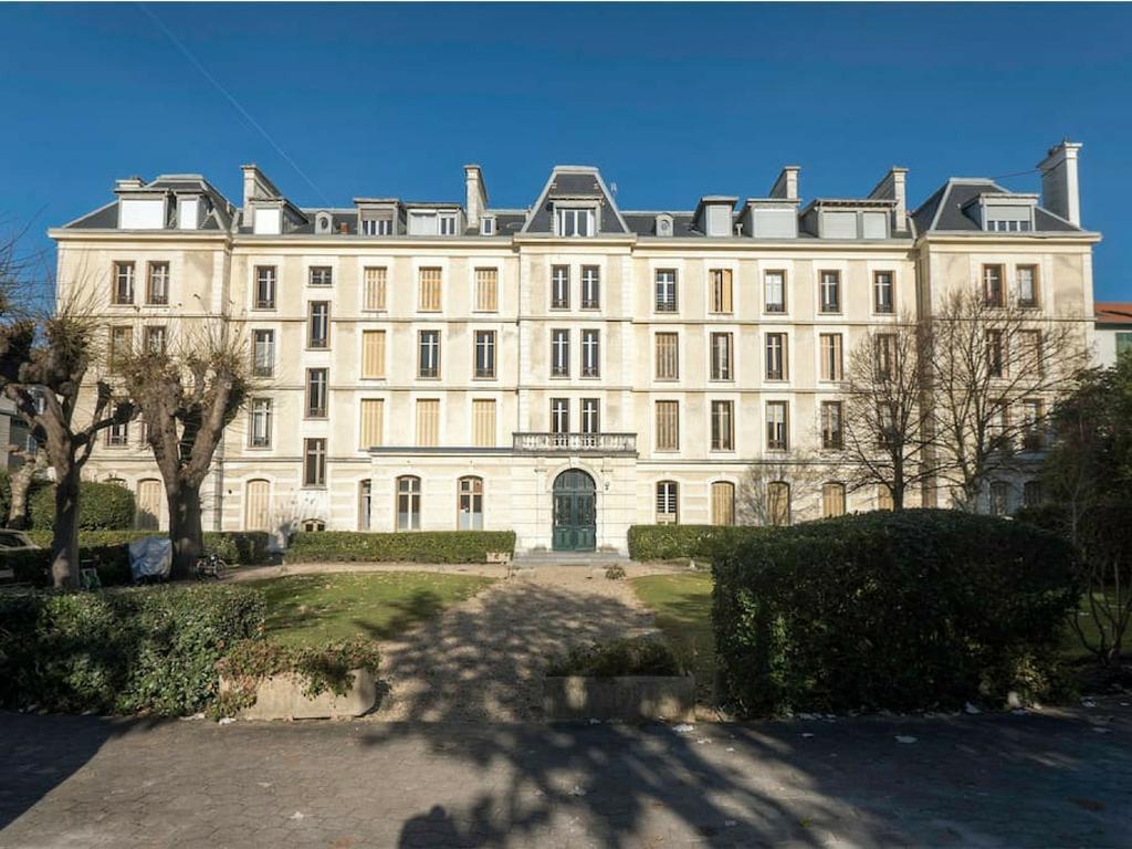 Le Palais Thermal: T2 De 75m2 Spacieux Et Moderne Apartamento *