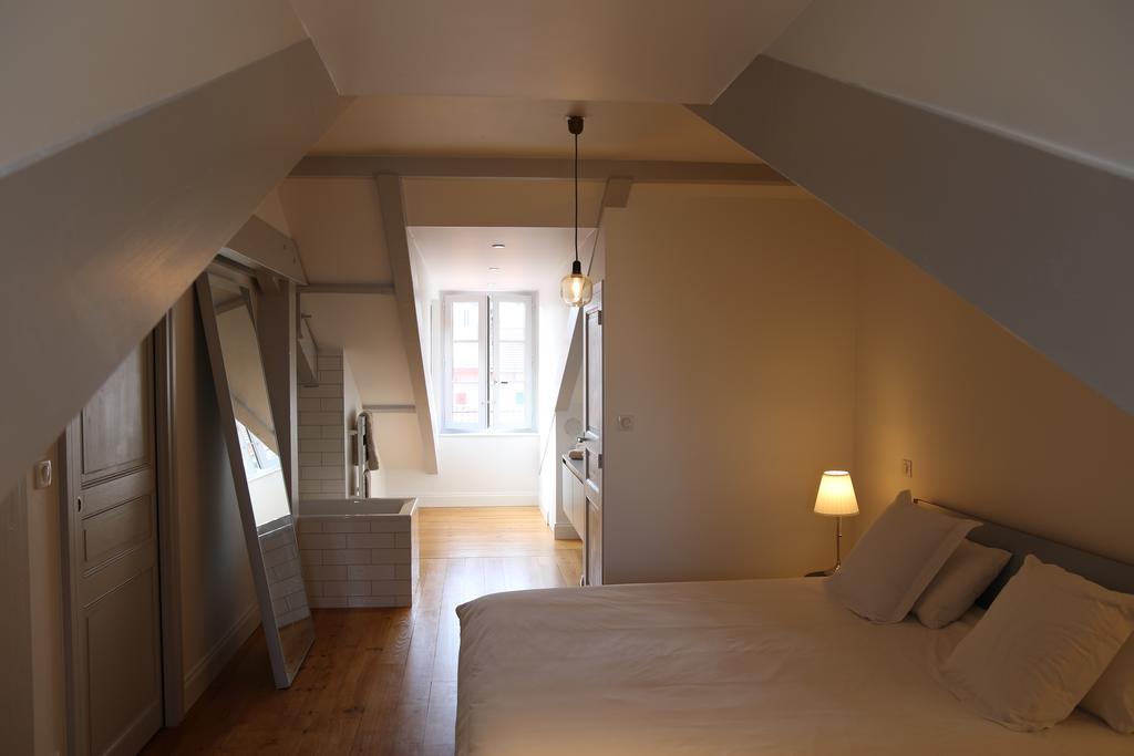14 Broquedis Suites *