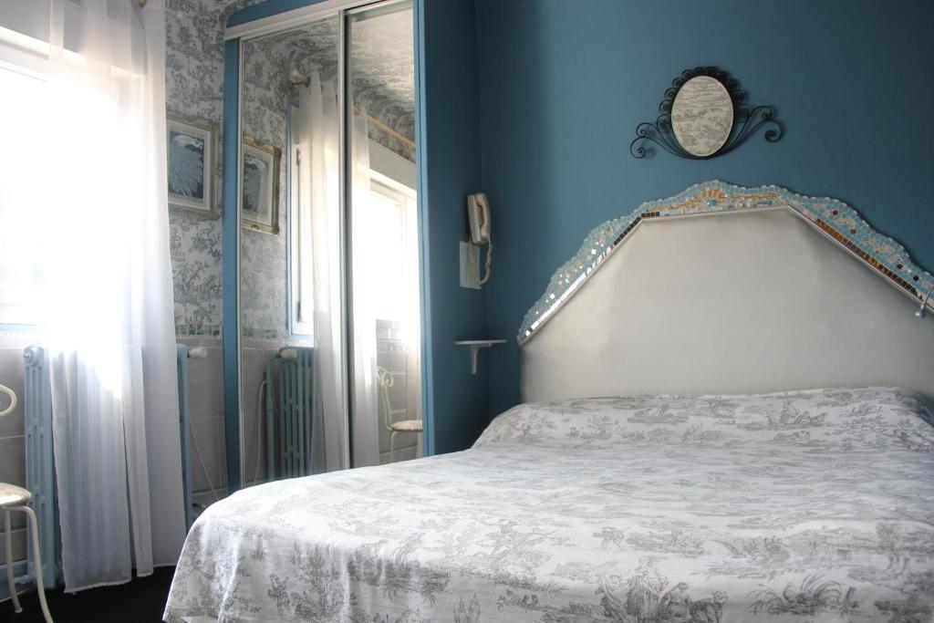 De La Milady Hotel 2*