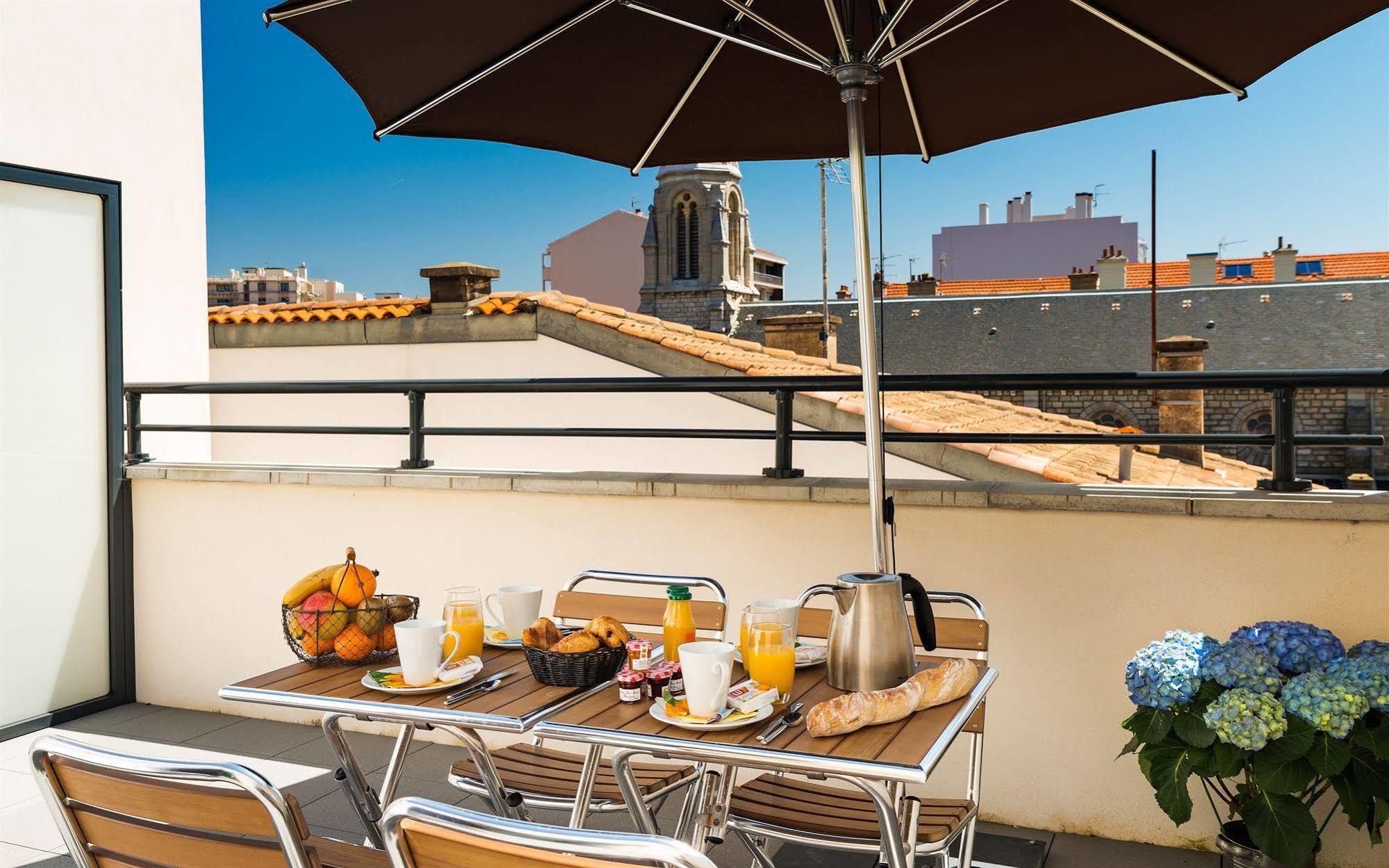 Lagrange Les Patios Eugenie 4*