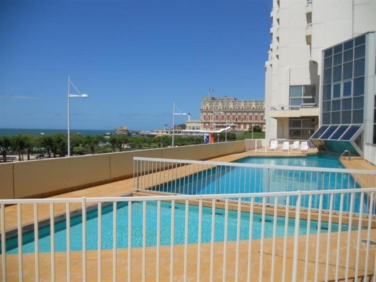 Front De Avec Piscine Et Balcon A - Fr-1-3-412 * Biarritz