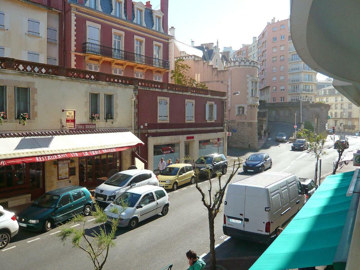 Raphael Apartment