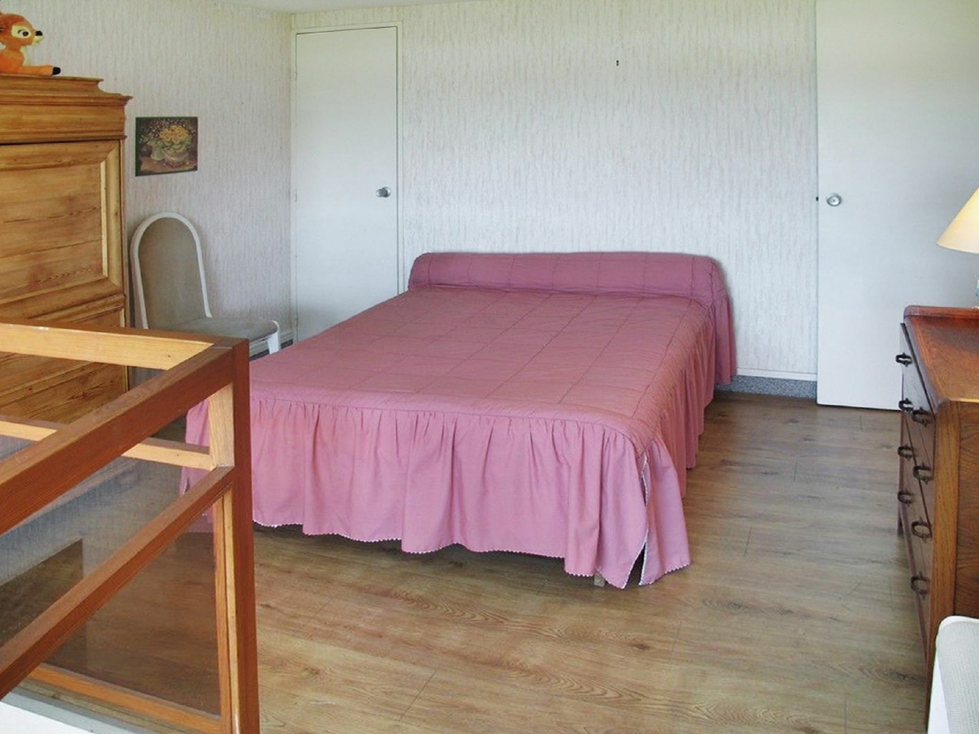 Idyllic In With 2 Bedrooms, Garden And Terrace 150m Apartment *