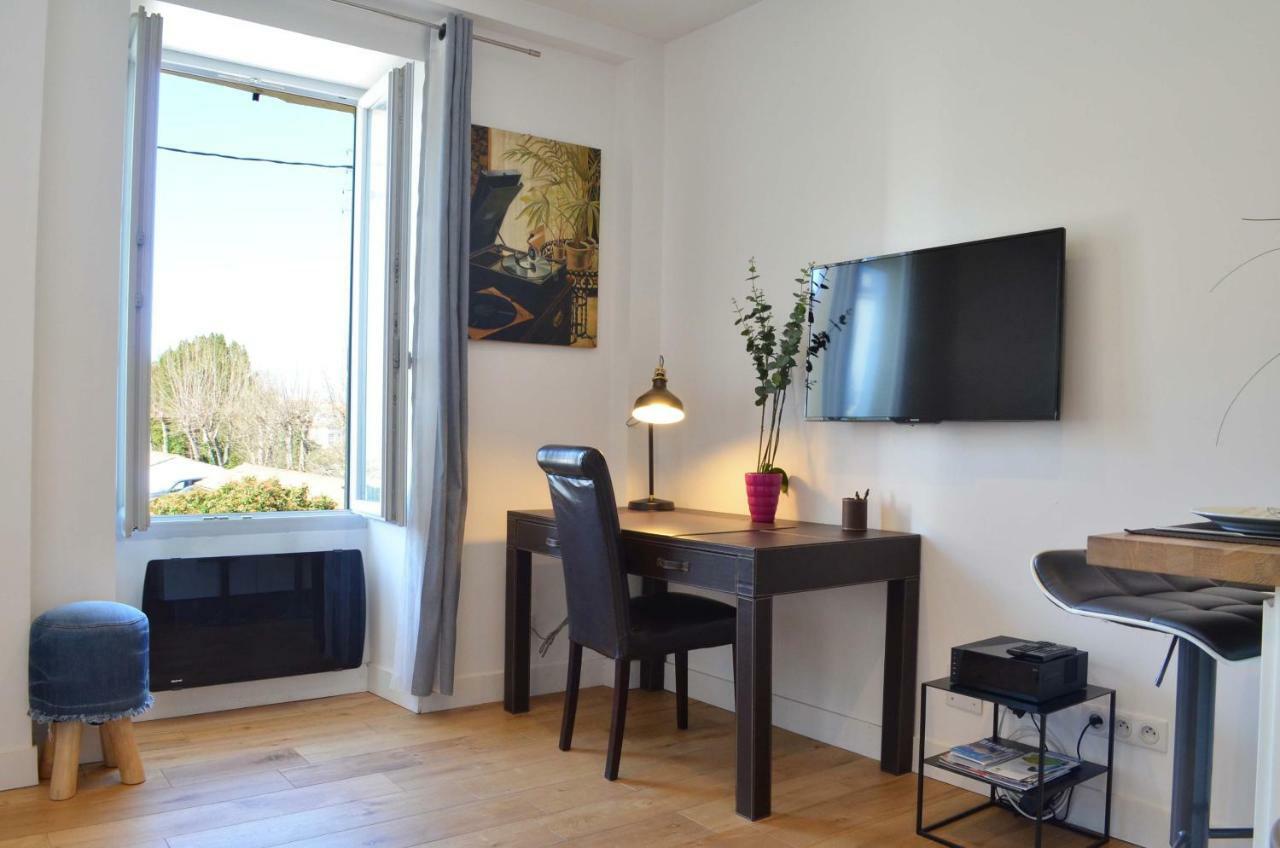 - Rénové Et Moderne - Au Calme - Centre - à Pied