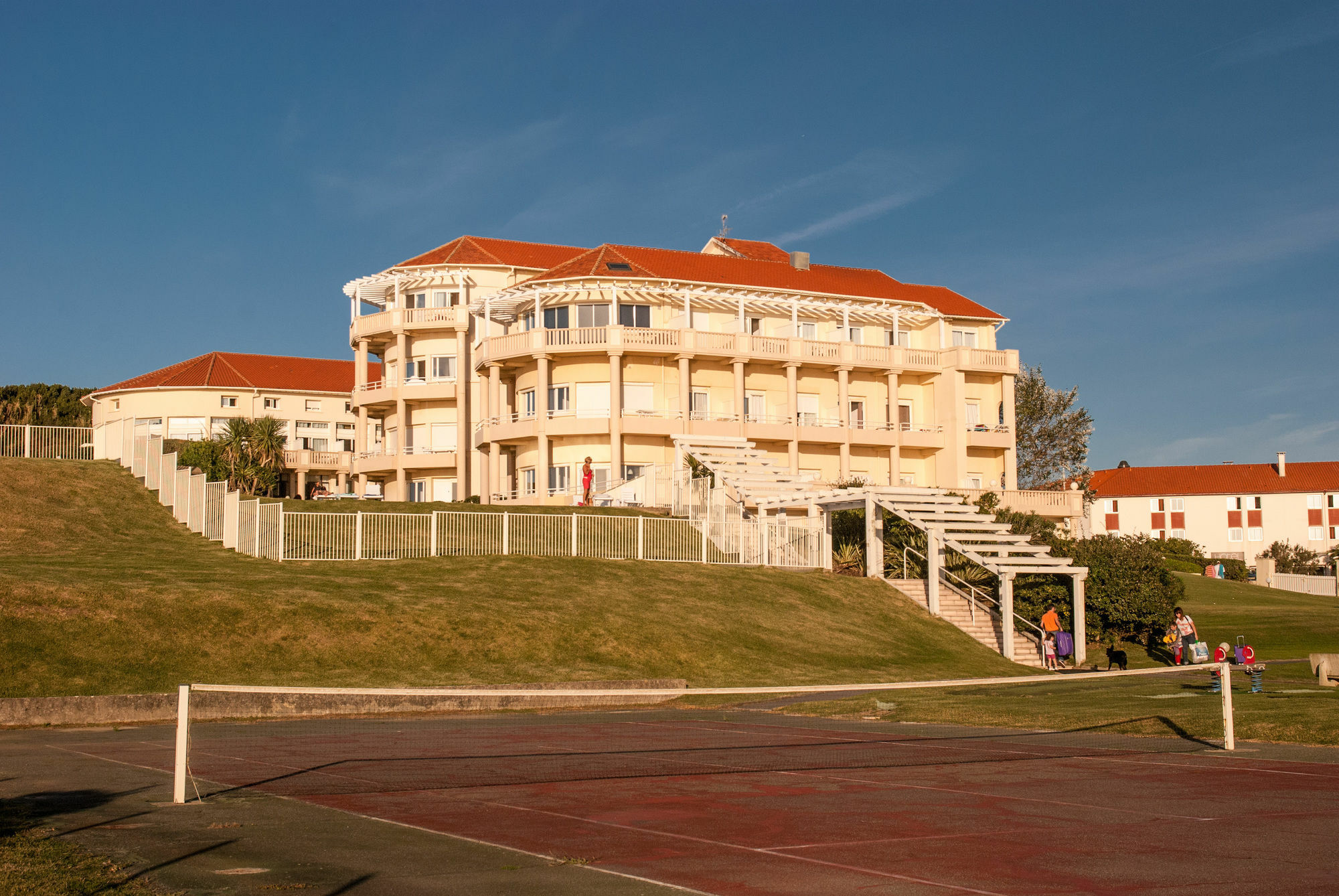 & Golf Eugenie Aparthotel 4*