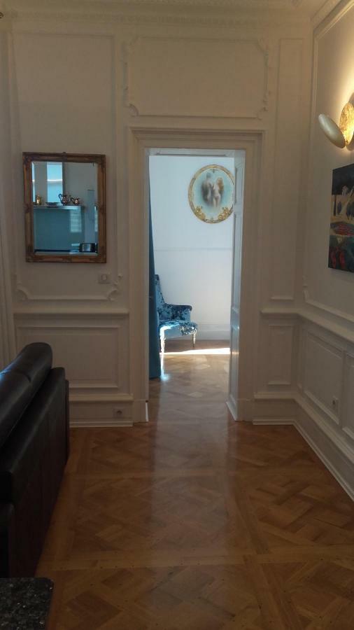 Helianthe Apartment