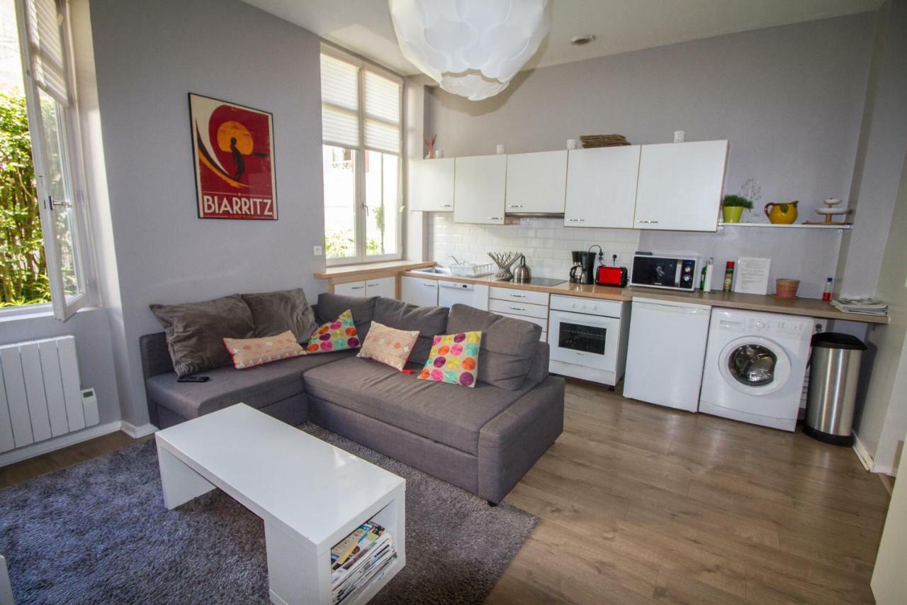 St Louis Apartment *