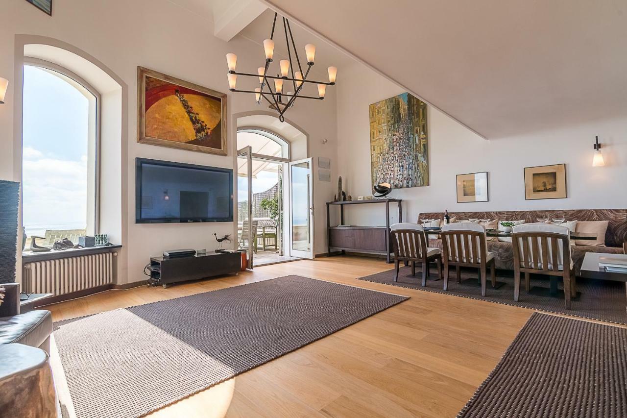 Apartment Ametsa, Luxury Flat, Terrace And Wonderful Seaview, In Biarritz