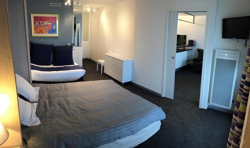 Victoria Surf Aparthotel 3*