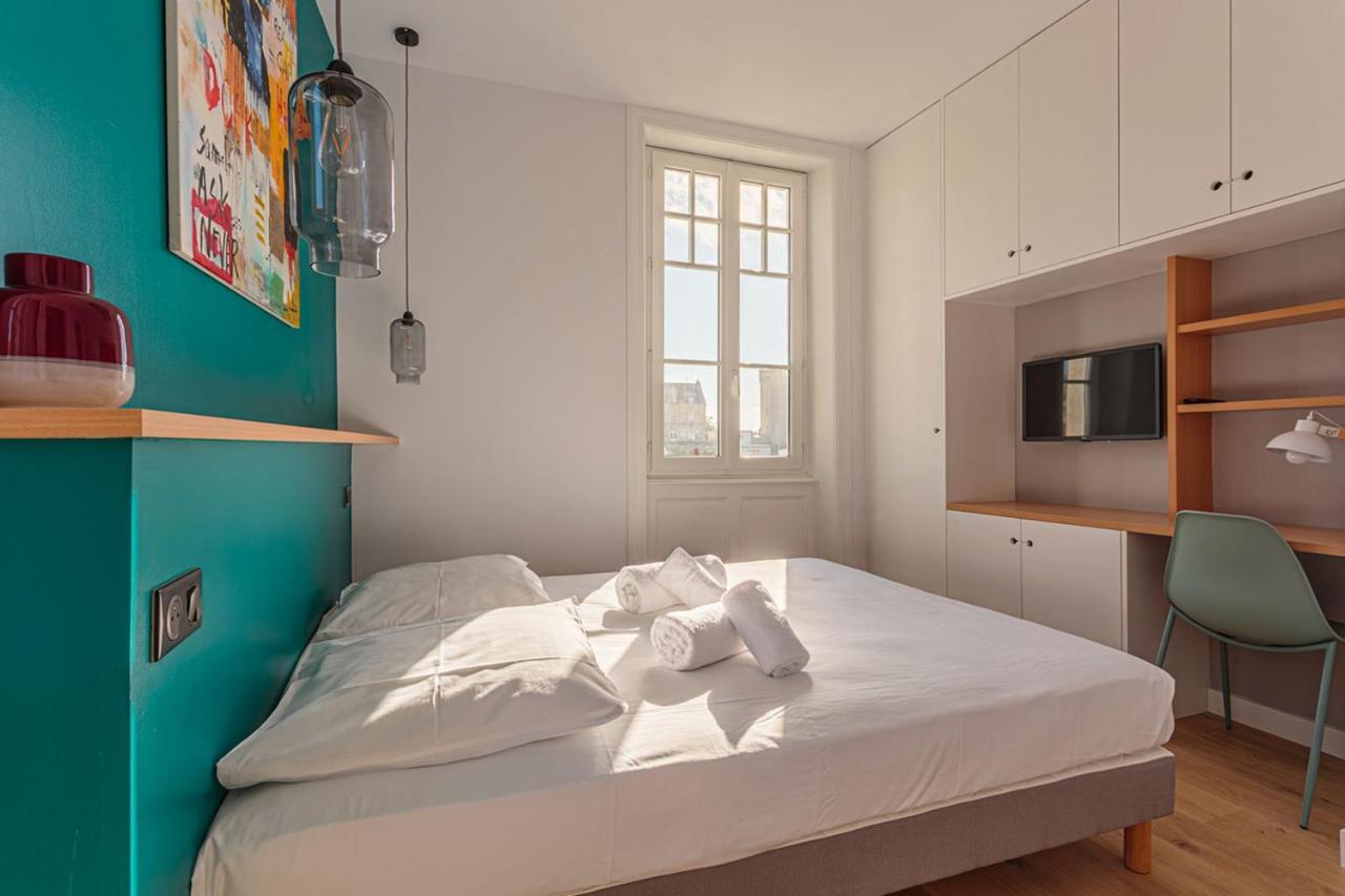 Altaya With Balcony And Sea View In * Biarritz